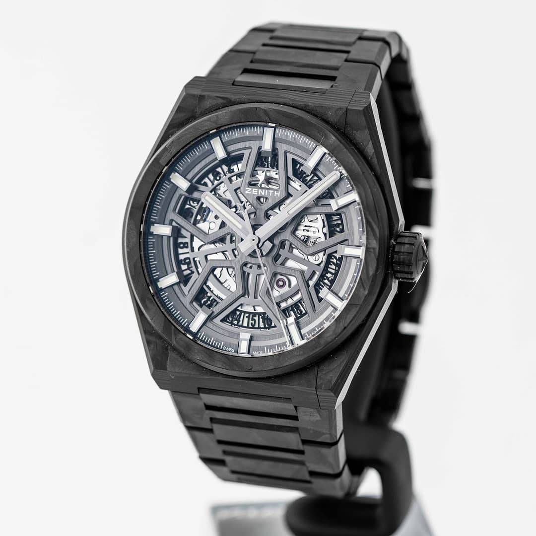 Preowned Zenith Defy Classic Automatic Skeleton Dial Carbon Fiber 41mm  (10.9001.670/80.M9000)