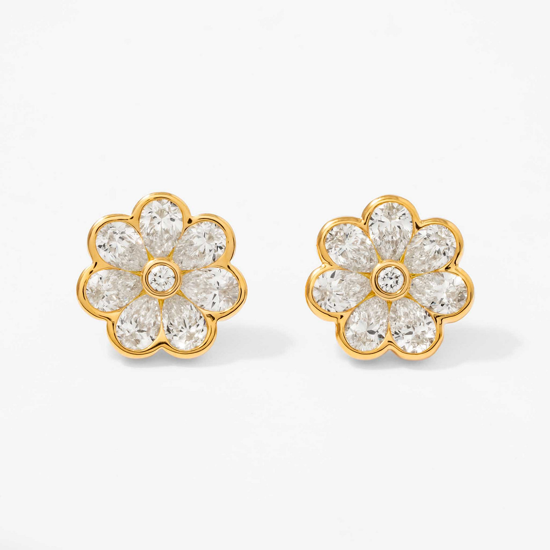 Gumuchian 2.74 Total Carat Weight Pear-Shape Diamond Fleur