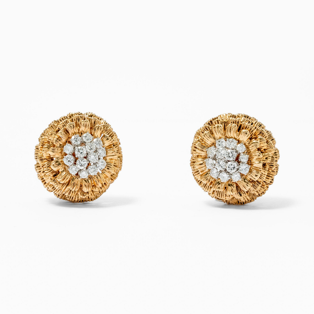 Vintage Van Cleef Arpels 18 Karat Round Brilliant Cut Diamond