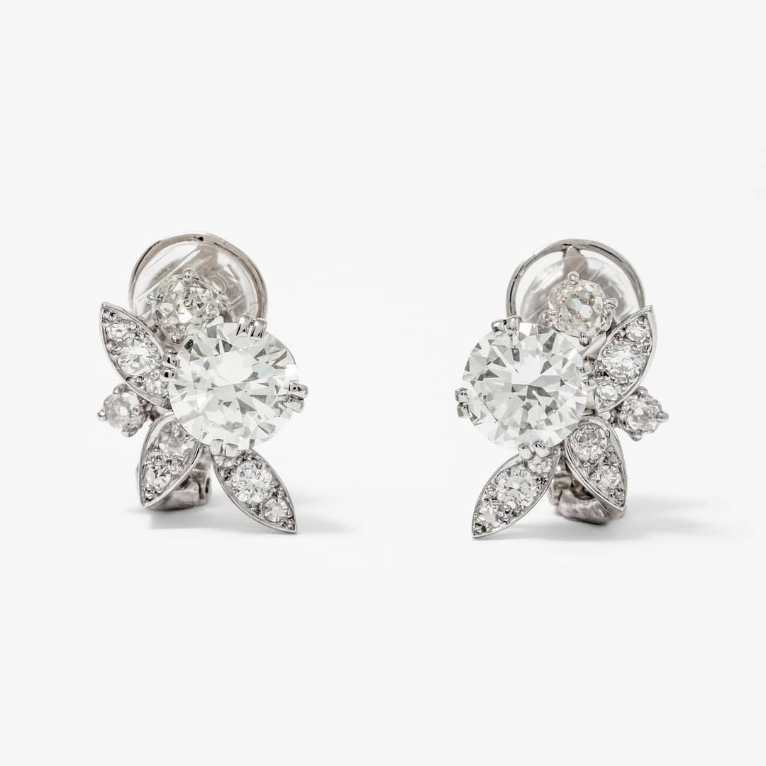 値引きする Boucheron 4.03 Carat Round Diamond Floral Earrings (Platinum ピアス