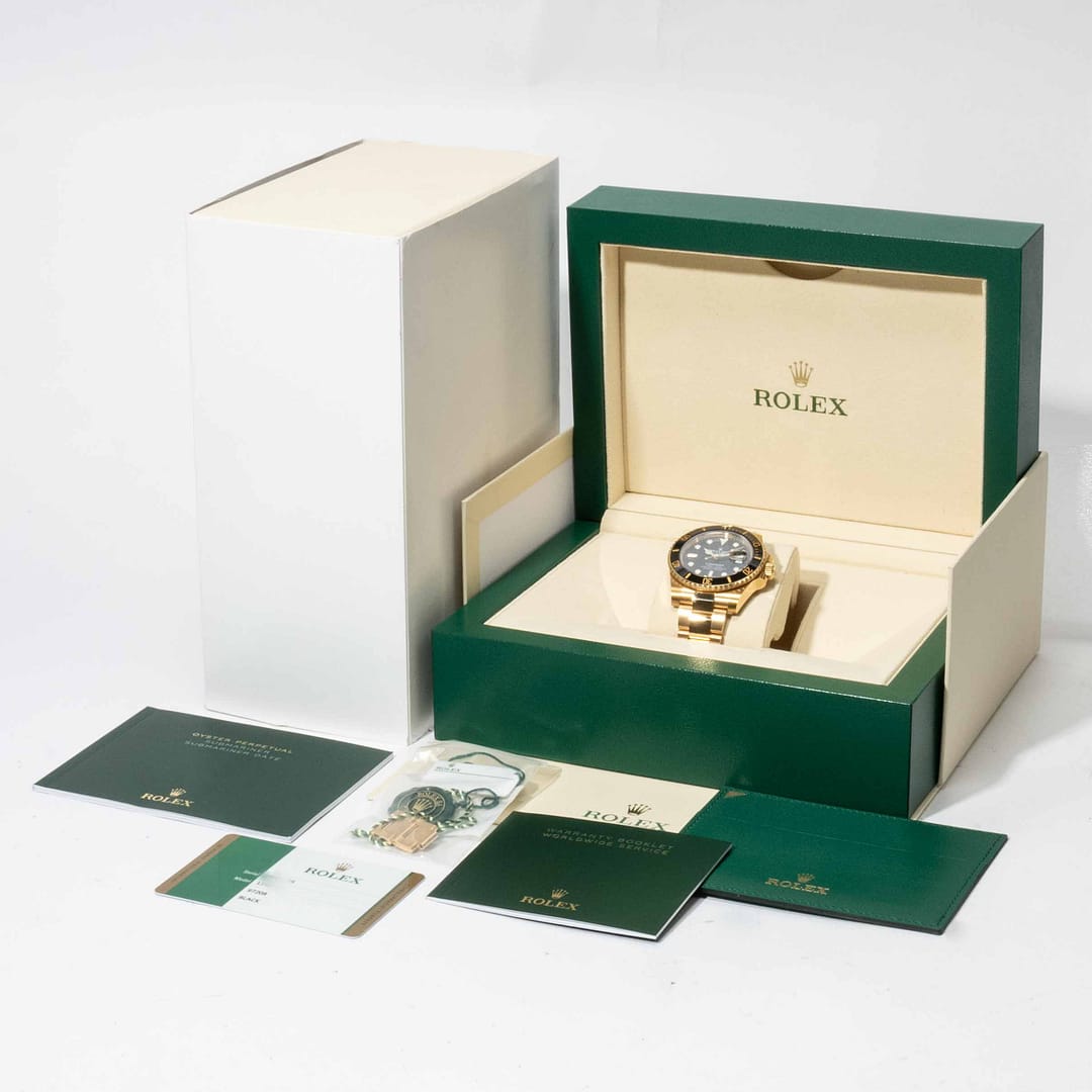 Rolex Submariner Date 40 Black Dial Yellow Gold 40mm (116618LN