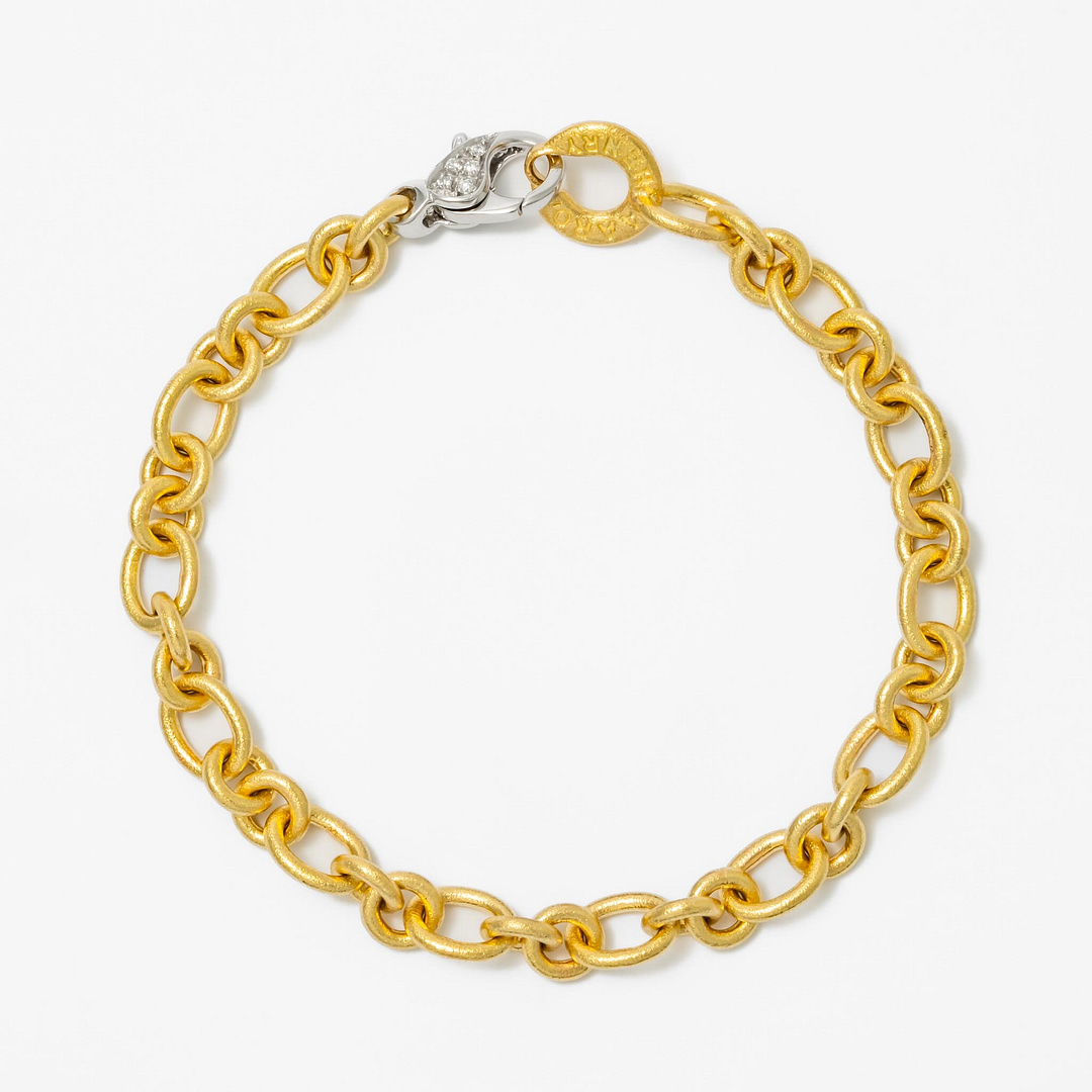 18 Karat Aspen Finish Small Link Bracelet (Yellow Gold) — Shreve
