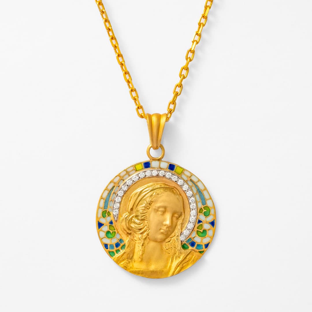 18 Karat Masriera Diamond Medal Pendant with Woman (Yellow