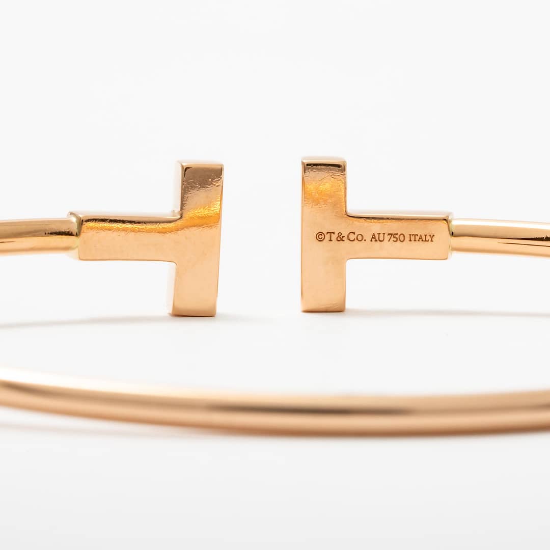 Tiffany & Co ティファニー 18K Rose Gold T Wide Wire Bracelet Tiffany T:Wide Wire Bracelet in Rose Gold | Tiffany & Co. US