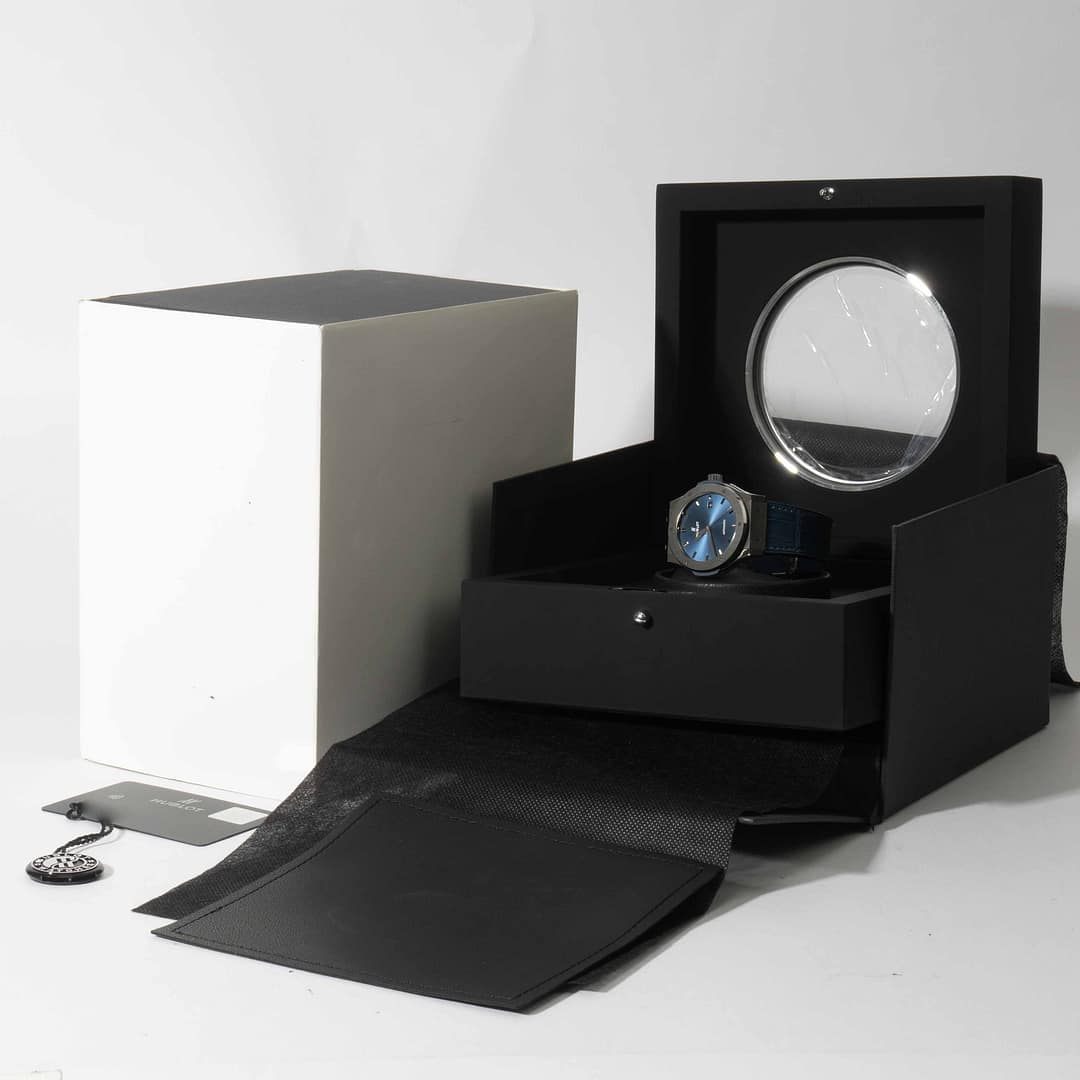 Preowned Hublot Classic Fusion Blue Dial Titanium 42mm (542.NX