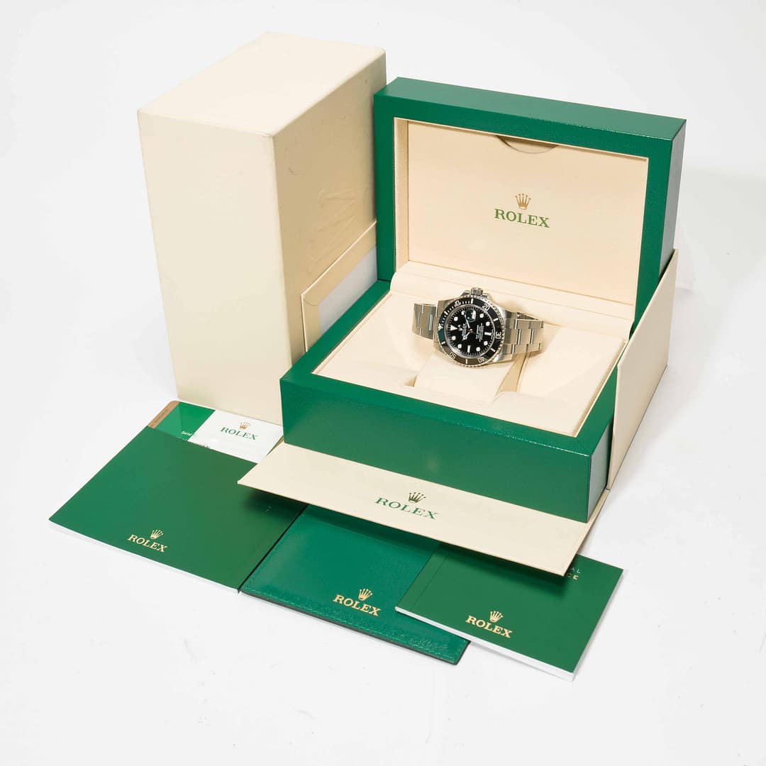 ROLEX サブマリーナ　外箱 Rolex Submariner Date Black Dial Stainless Steel 40mm (116610LN