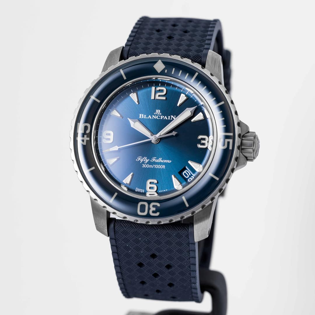 ザ・アルプス ブランデー No.1286 Preowned Blancpain Fifty Fathoms Automatique Blue Dial Titanium