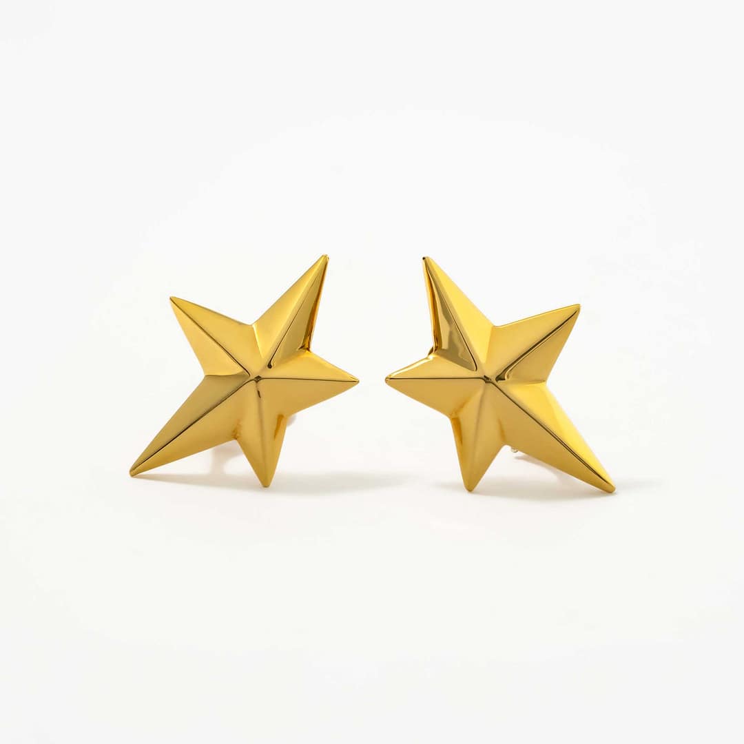 18 Karat 1983 Cummings Star Clip Back Earrings (Yellow Gold