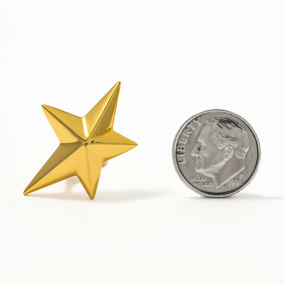18 Karat 1983 Cummings Star Clip Back Earrings (Yellow Gold