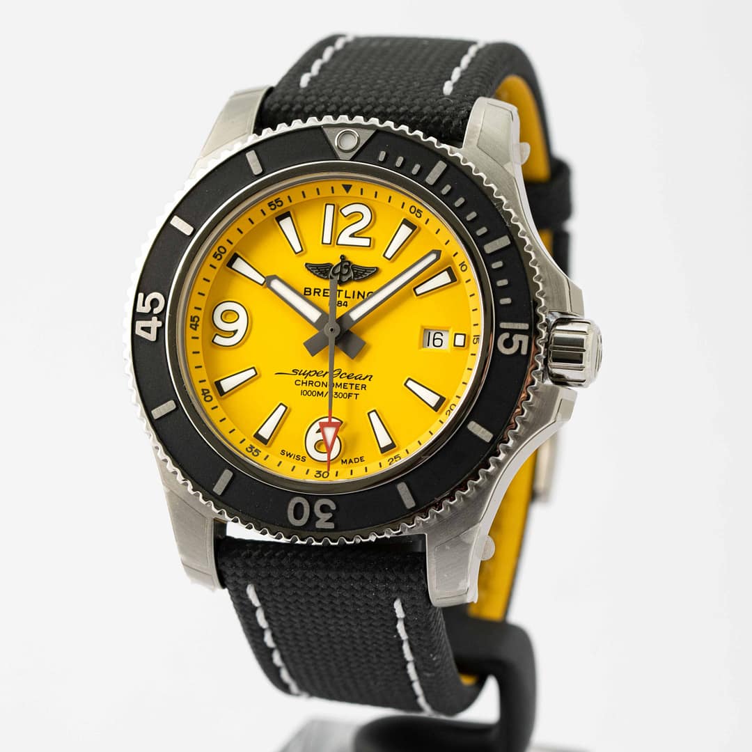 ブライトリバー Breitling Superocean Automatic 44 Yellow Dial Stainless Steel 44mm
