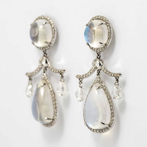 ★MIDNIGHT MOMENT.★ bumpy pearl earcuff silver Metallic Moment - silver - Paparazzi ear cuff