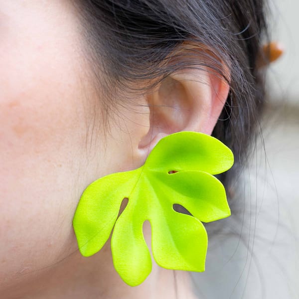 JAR Paris Fig Leaf Earrings (Yellow Gold and Resin) — Shreve