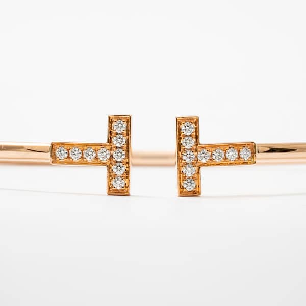Tiffany & Co ティファニー 18K Rose Gold T Wide Wire Bracelet Tiffany HardWear Large Link Bracelet in Rose Gold with