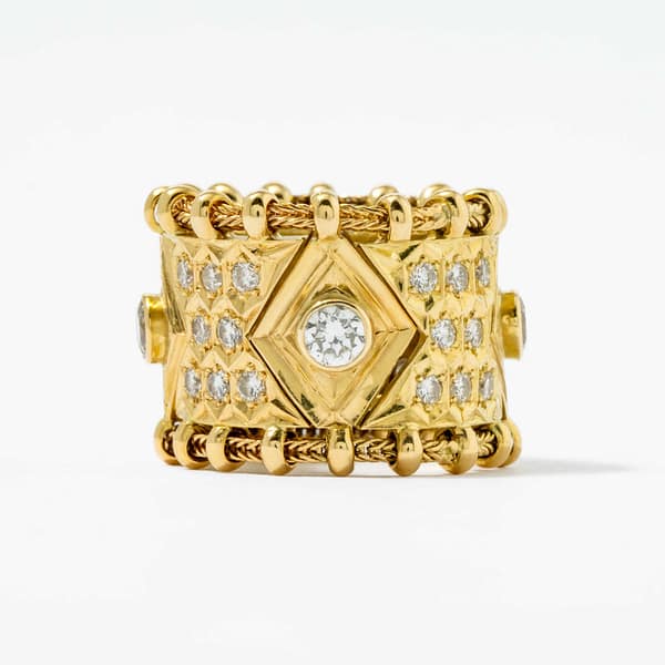 18 Karat Elizabeth Gage Diamond Flexible Ring (Yellow Gold