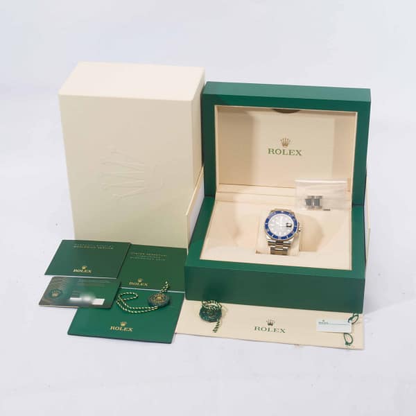 ブラホワ 千 Rolex Submariner Date Black Dial White Gold 41mm (126619LB