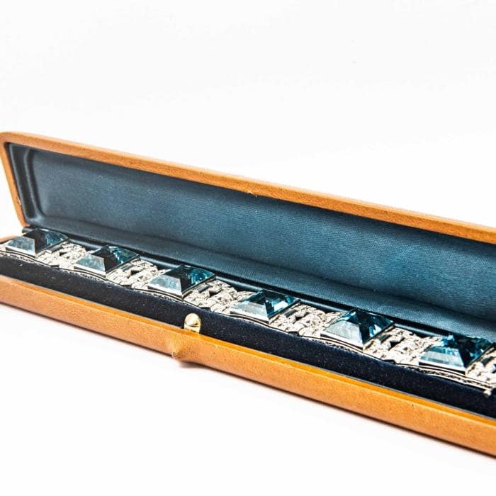 an-important-art-deco-80-carat-aquamarine-diamond-bracelet-vintage-50000-100000-cut-emerald-jewelry-bracelets-semi-precious-shreve-crump-low-108.jpg
