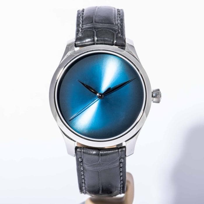 Preowned H. Moser & Cie Endeavor Centre Seconds Funky Blue