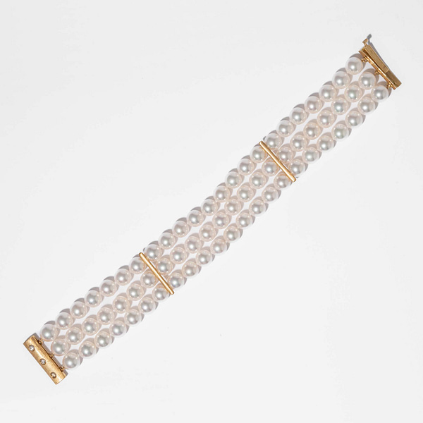 18k Yellow Gold 5 MM Cultured Freshwater Pearl Triple Strand Bracelet  Imported From Italy – Exeter Jewelers