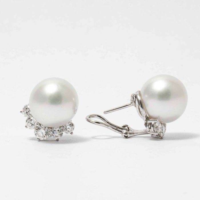 Gold Cruise Earrings with Diamonds and Pearl