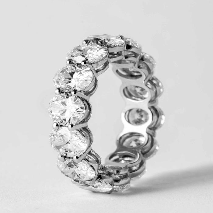 9.88 carat D-F SI1-2 Oval Diamond Eternity Ring (GIA Certified, Platinum)